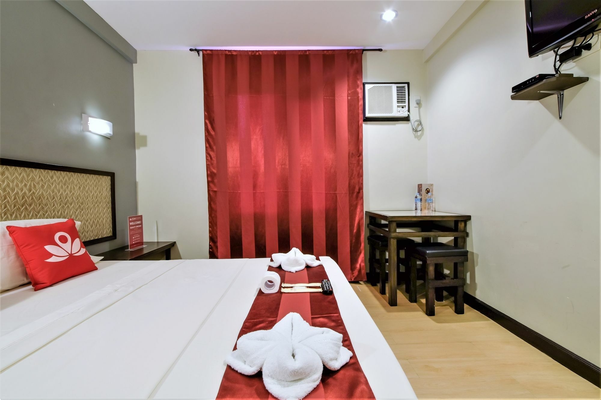 Zen Rooms Basic Aurora Пасай Екстер'єр фото