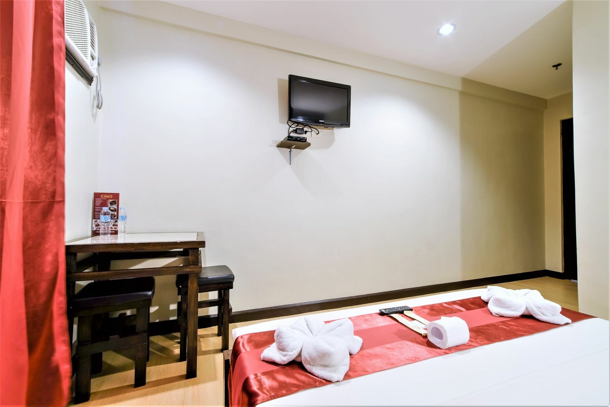 Zen Rooms Basic Aurora Пасай Екстер'єр фото