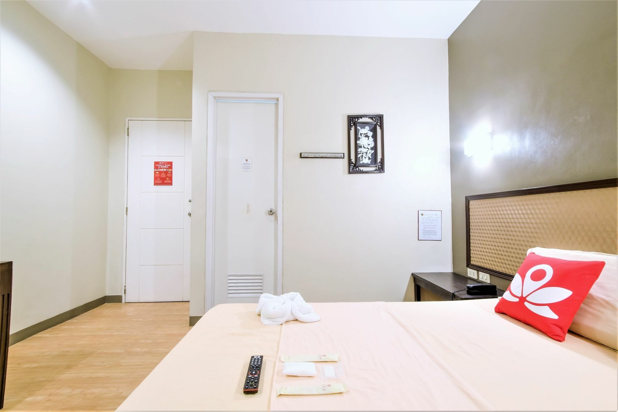 Zen Rooms Basic Aurora Пасай Екстер'єр фото