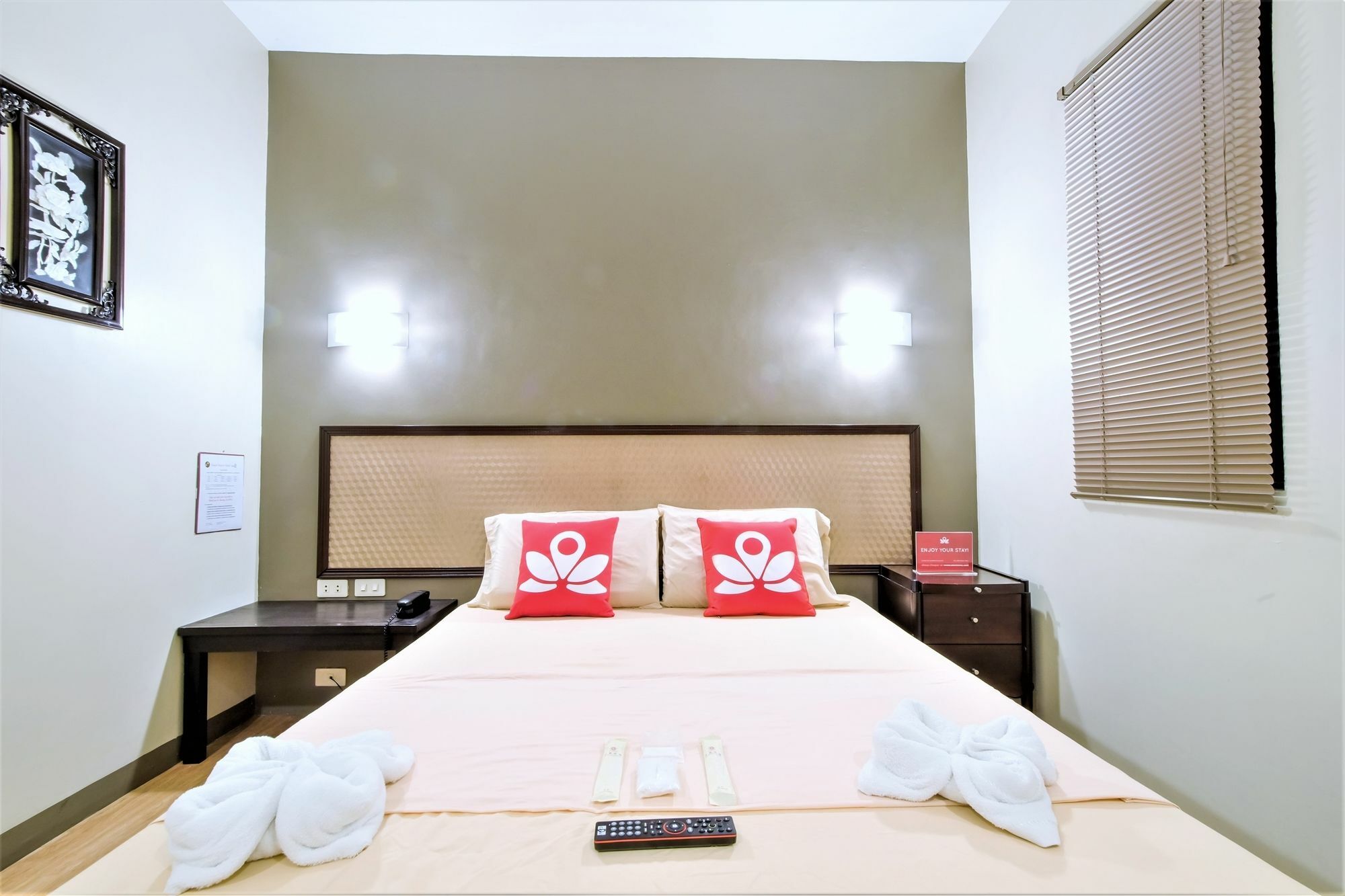 Zen Rooms Basic Aurora Пасай Екстер'єр фото